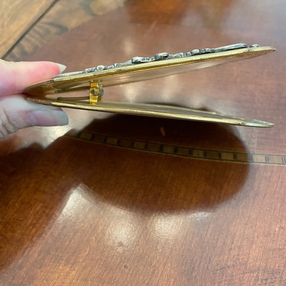 Antique Brass Paper Mail Desk Clip, Scroll, Victorian, Floral, Engraved, Ornate - Picture 4 of 5